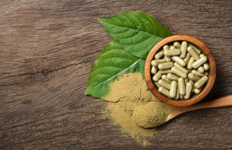 Kratom listy, kapsule a prášok