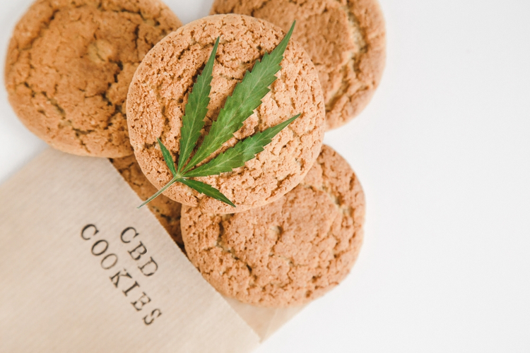 Biscuits to which CBD is added is another option for taking CBD flowers